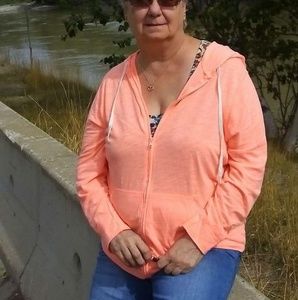 Meet your Posher, Linda